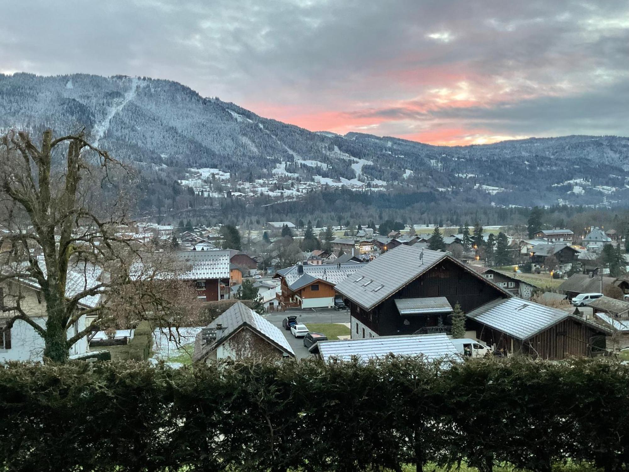 Plein Soleil Modern 3 Bedroom Apartment With Stunning Mountain Views Samoëns Eksteriør billede